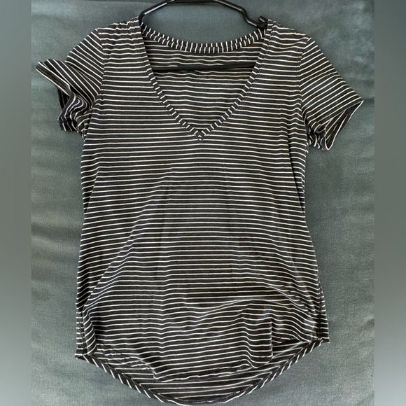 Lululemon Love Tee III - Picture 1 of 4